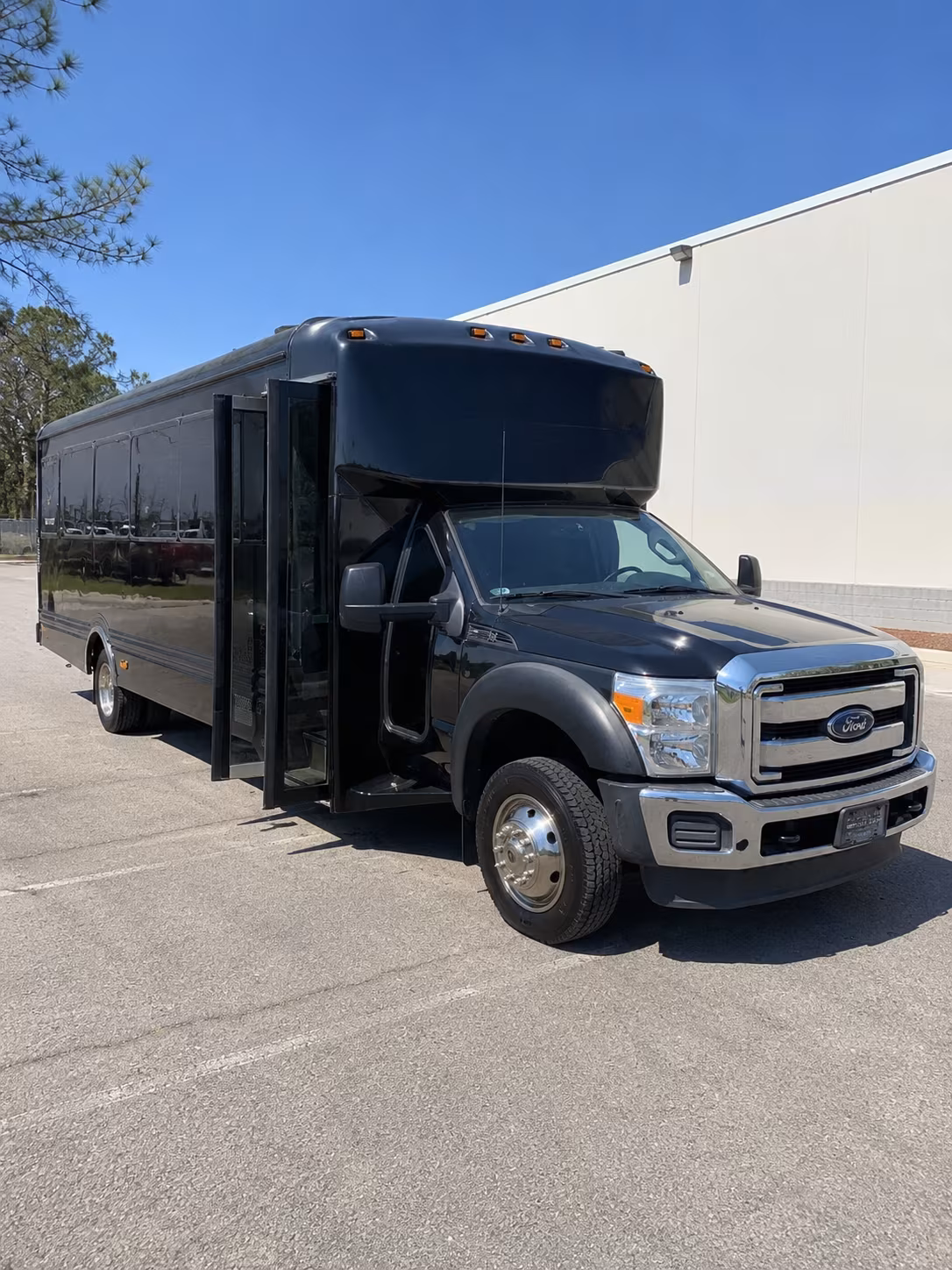 Cambridge Winery Tour & Pub Crawl Transportation