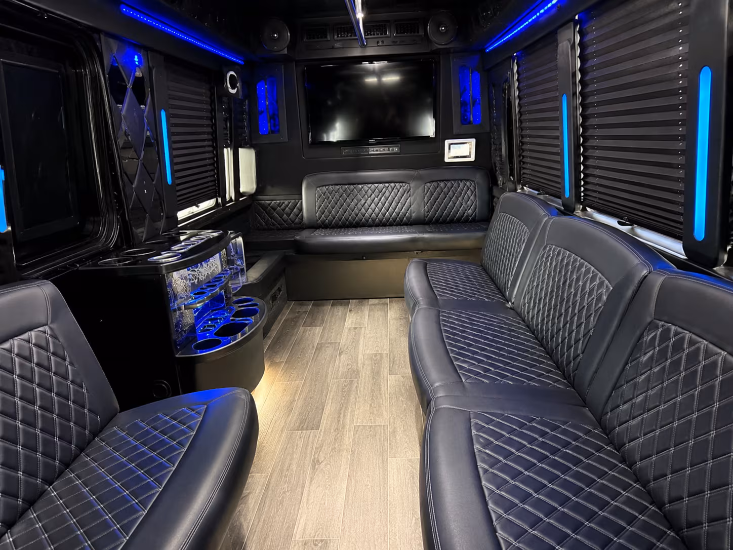 Lowell Winery Tour & Pub Crawl Transportation party bus exterior